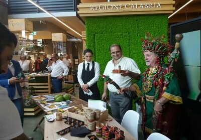 Dopo Palazzo Madama l’Accademia del peperoncino protagonista a Bologna