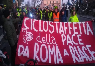 La solidarietà sale in sella. Ciclostaffetta della Pace da Roma a Riace passando per Diamante