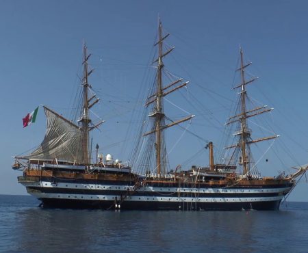 La nave scuola “Amerigo Vespucci”a Scalea