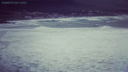 Anche il mare in burrasca ha il suo fascino. Diamante 29/11/2021