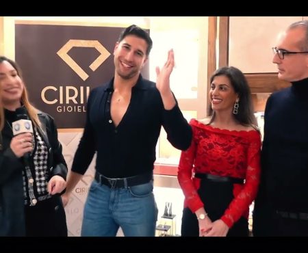 Gianmarco Onestini alla Gioielleria Cirillo di Diamante