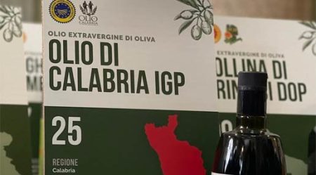 Il ruolo dell’olio nella lotta ai tumori. Il Consorzio Olio di Calabria Igp a Verona per discutere di prevenzione