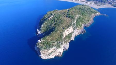 Sopralluogo per un impianto cartografico gara sull’Isola Dino, in vista di Pollinorienteering 2025