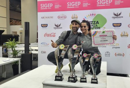 Dopo il trionfo al Mondiale di Pizza Piccante di Scalea, Luigi Zampina si conferma Campione al Sigep di Rimini