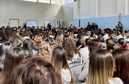 Belvedere M.mo. Incontro sul tema “Emergenza educativa”. Il Sindaco Cascini: “Una sfida che non possiamo ignorare”