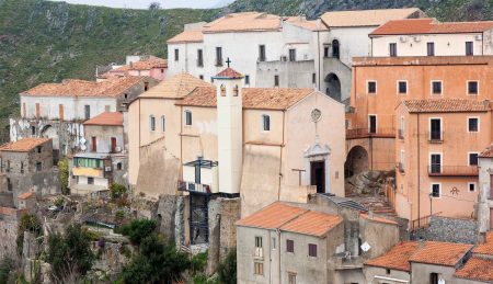 Dopo settant’anni di attesa, Maierà può finalmente ammirare il suo campanile