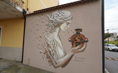 A Marcellina un secondo murale che racconta l’antica città di Laos