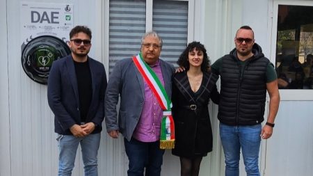 Grisolia: Un nuovo defibrillatore pubblico grazie alla donazione della Famiglia Crusco