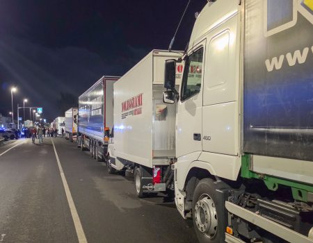 Autotrasportatori, stop ai presidi sulla Statale 18: Fedralog si ferma in attesa dell’incontro con Salvini
